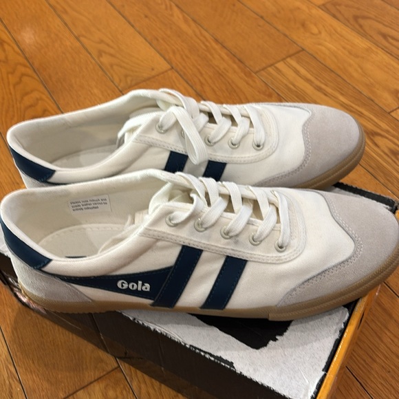 Gola Badminton Sneaker in Off White, Baltic, & Gum, Size: 10 - Picture 9 of 14